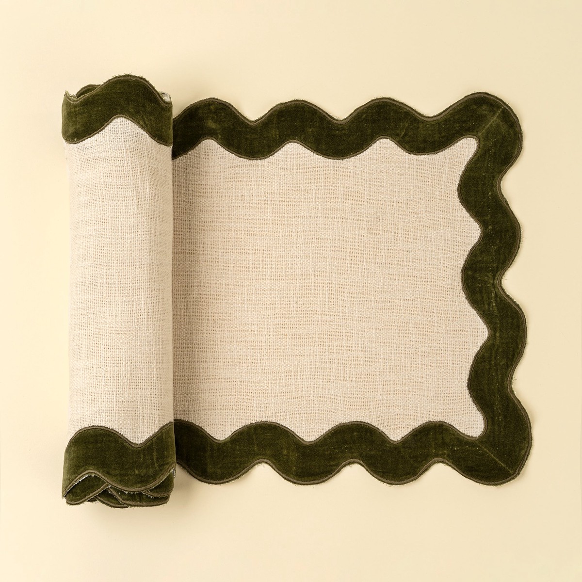 Velvet Scallop Runner - Moss
